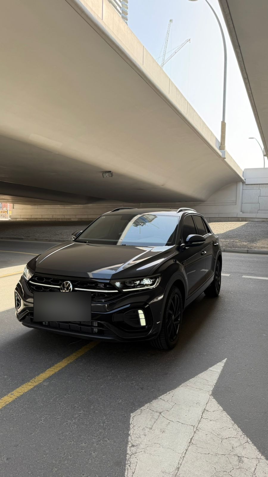 Volkswagen T-Roc R-Line – Deep Black Pearl