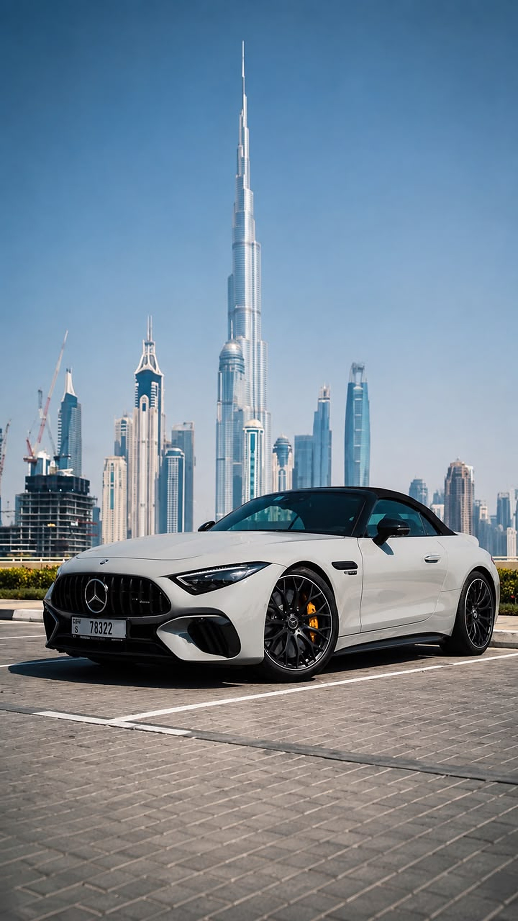 Mercedes-AMG SL 63 AMG 4MATIC+ Roadster – Polar White – Red Nappa