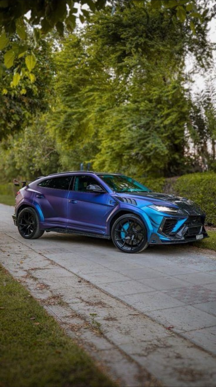 Lamborghini Urus Mansory – Chameleon Blue / Purple – Tiffany Blue Interior