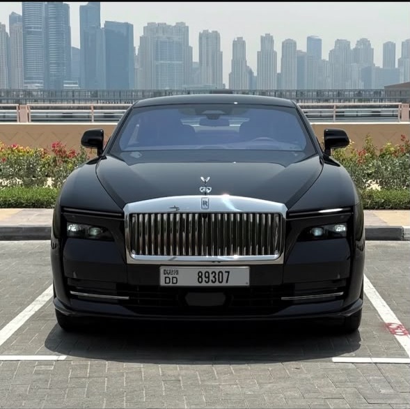 Rolls-Royce Spectre – Nero / Nero – Arancio Leather