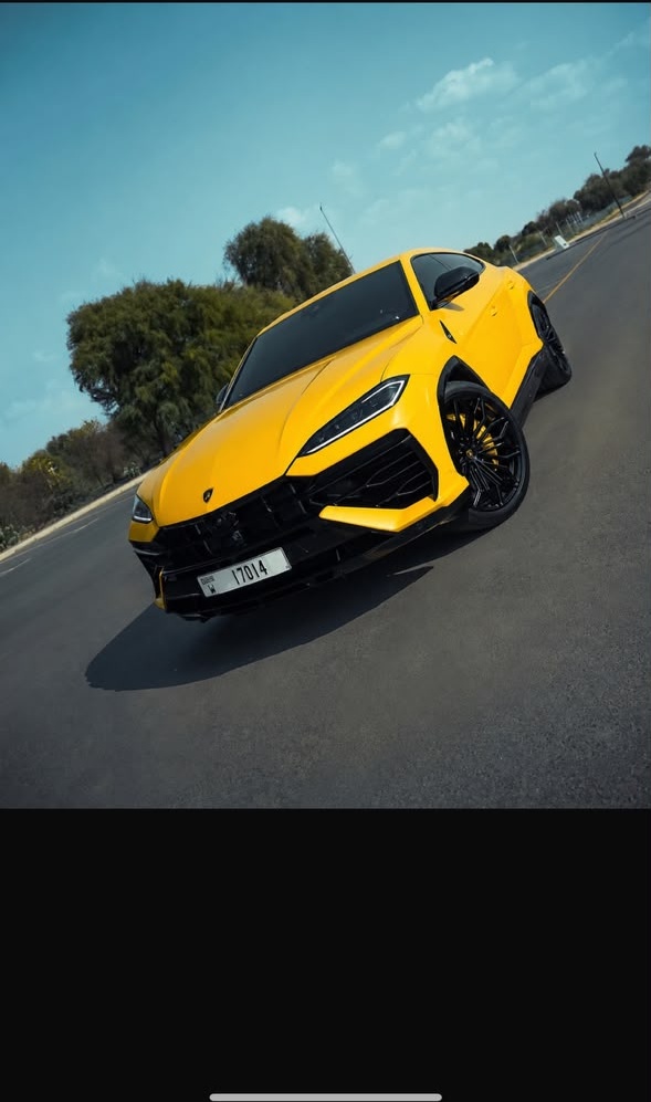 Lamborghini Urus SE – Giallo Inti – Black / Yellow Interior