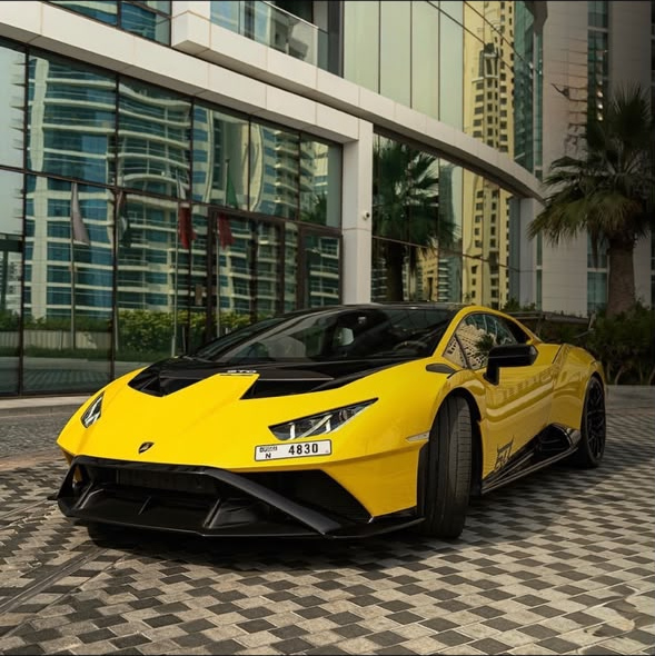 Lamborghini Huracán STO – Giallo Inti – Nero/Giallo Hide