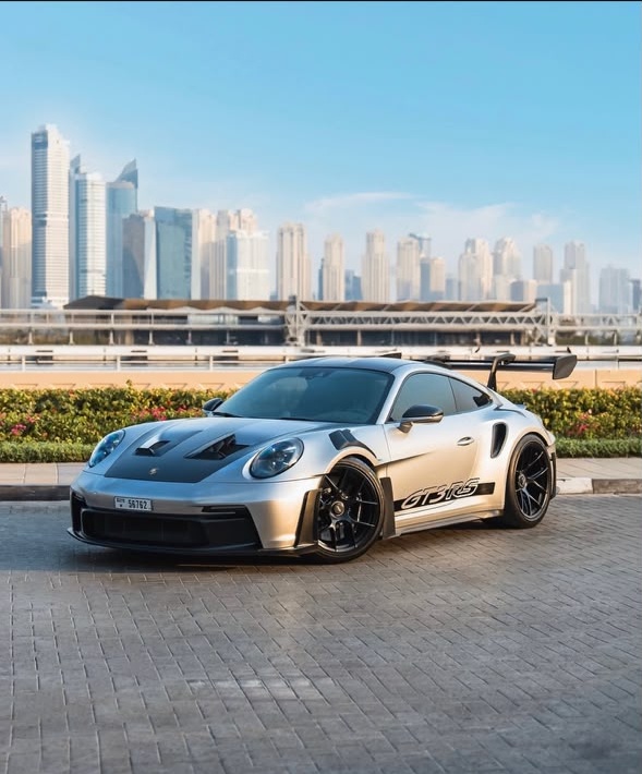 Porsche 911 GT3 RS – Argento GT / Weissach Black