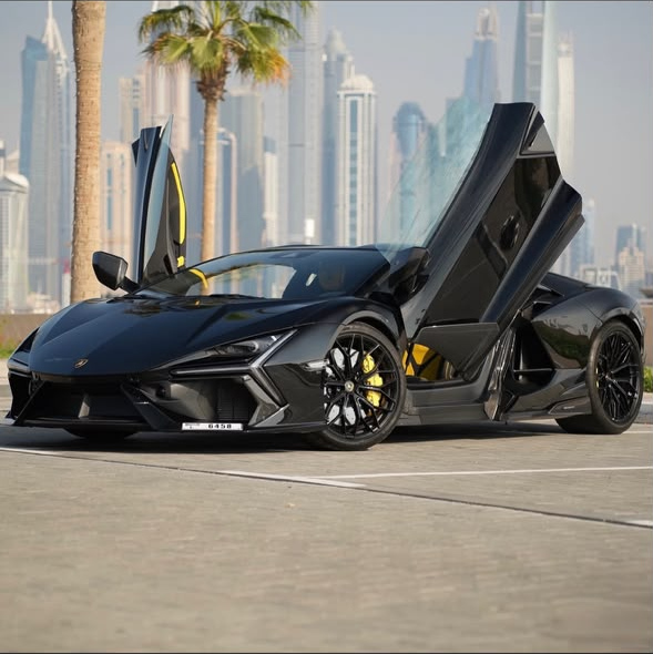 Lamborghini Revuelto – Nero – Giallo Hide