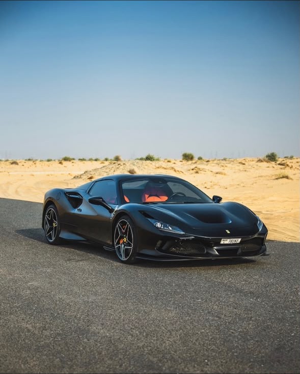 Ferrari F8 Spider – Nero Opaco – Arancio Hide