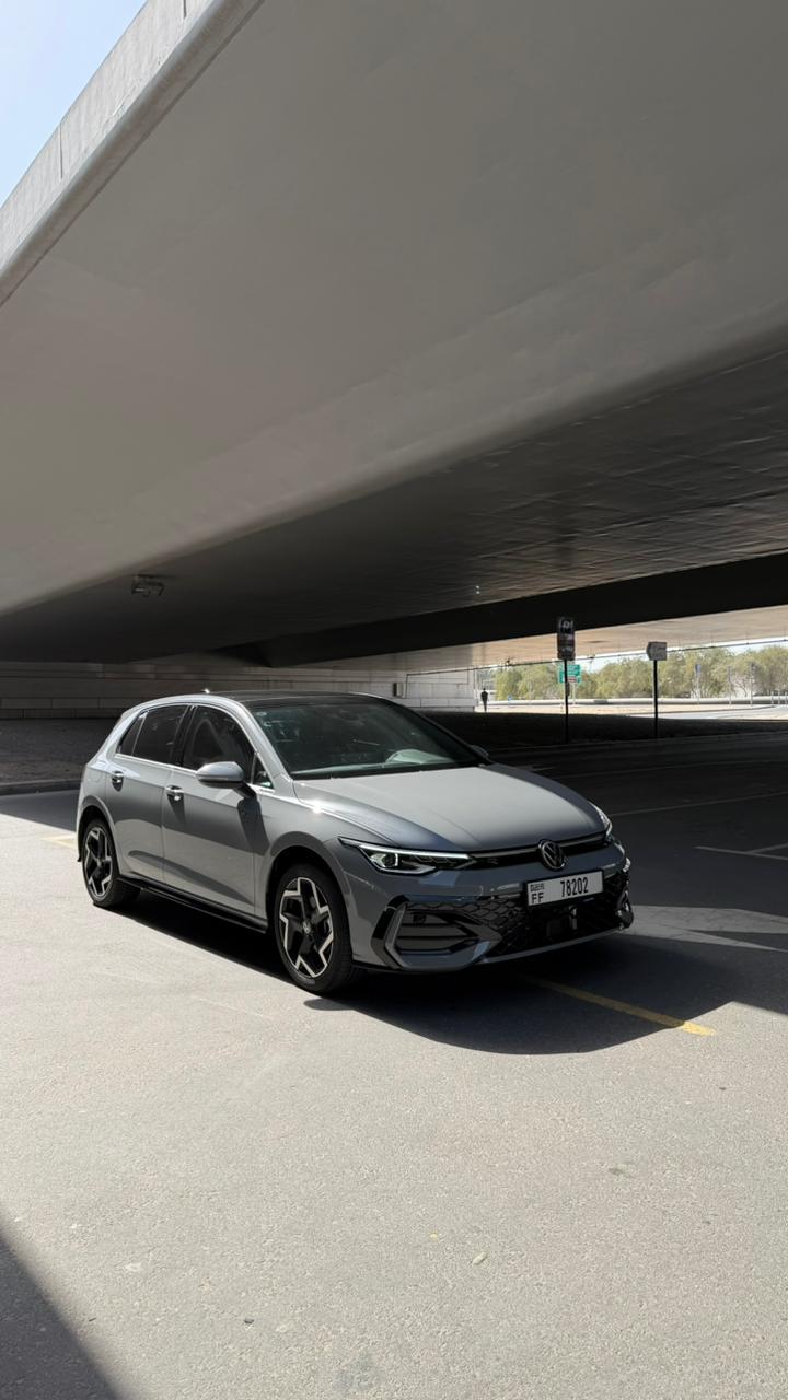 Volkswagen Golf 8.5 R-Line – Moonstone Grey